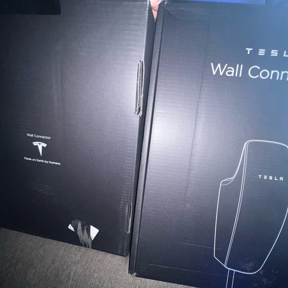 1 Tesla Wall Connector
